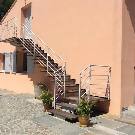 Appartement Les Ecureuils La Roque-d'Antheron Exterior photo